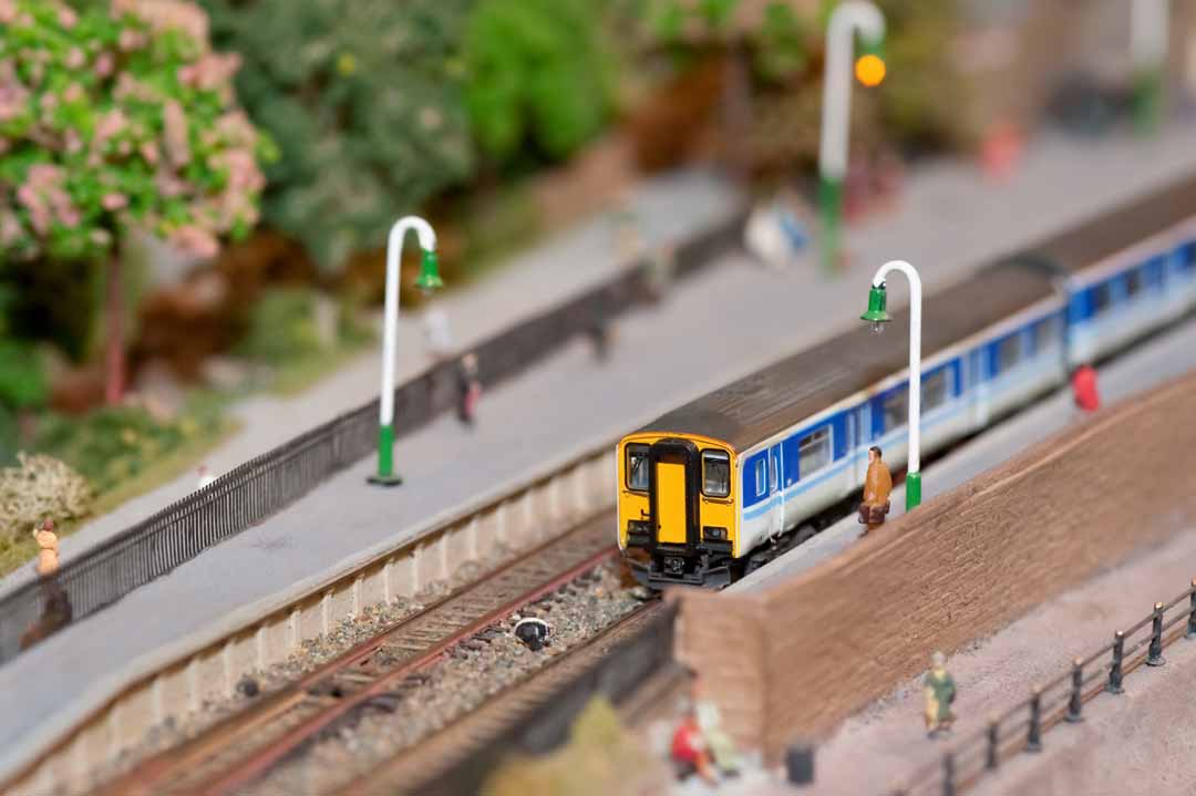 Model Railway Baseboard with DMU